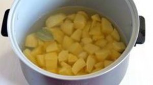 Картофельное пюре в мультиварке Редмонд
