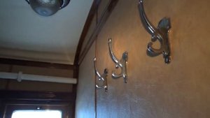 Мистер Макс • Mister Max - ВЛОГ Киев и поезда