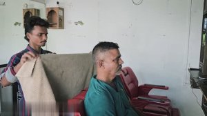 Громкий треск в шее и глубокий массаж головы от мастера Крекера