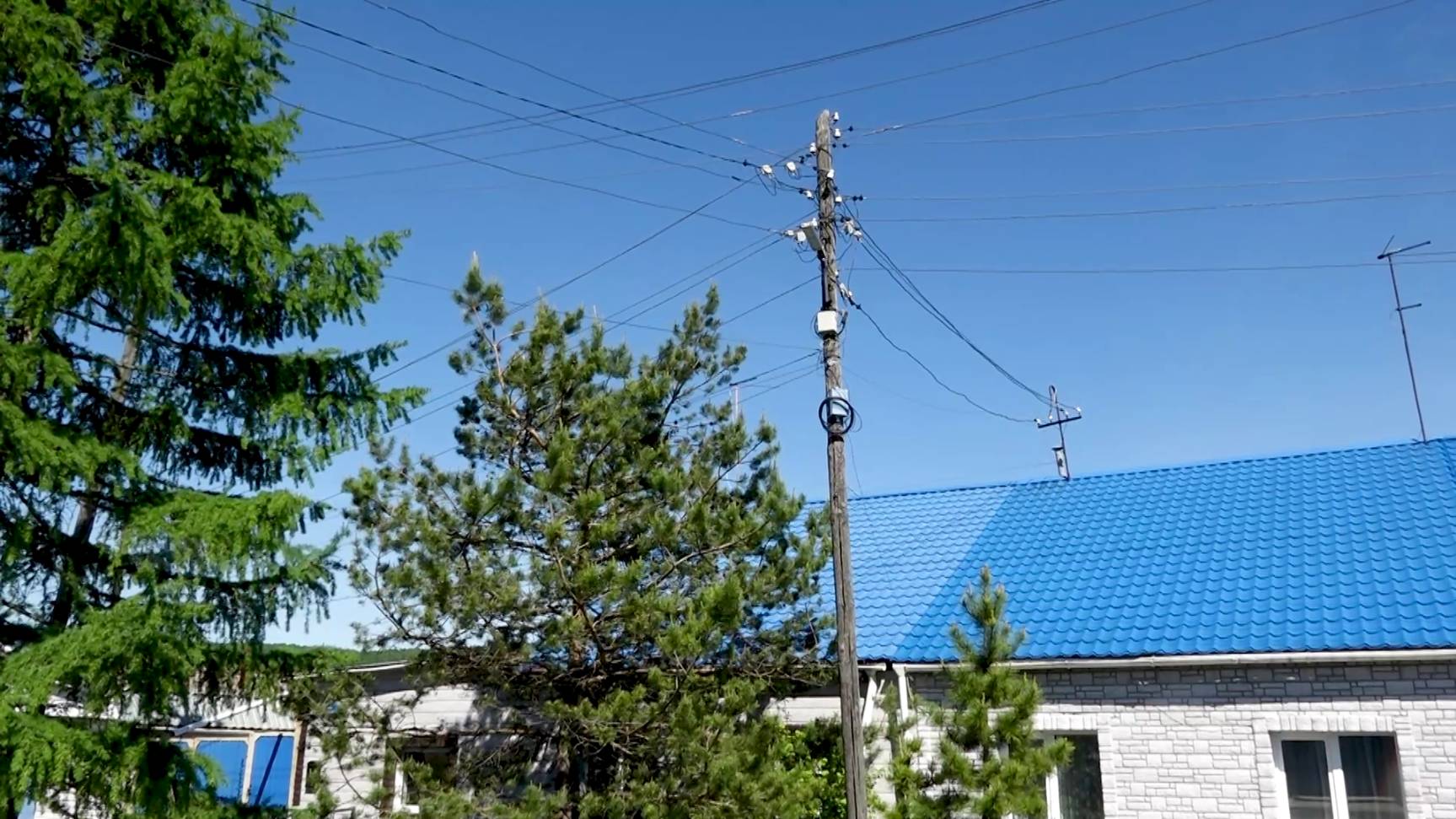 ДОМ ЕСТЬ, А СВЕТА НЕТ