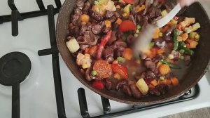 КУРИНЫЕ СЕРДЕЧКИ ТУШЕНЫЕ С ОВОЩАМИ ТАЮТ ВО РТУ!