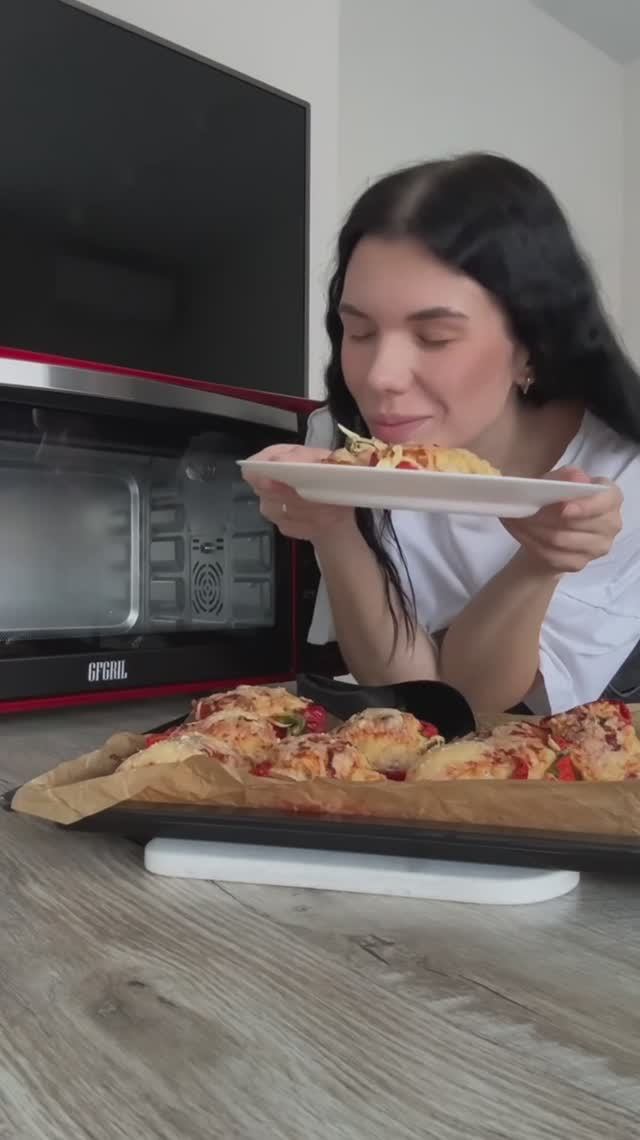 Когда хочется простого, вкусного домашнего ужина — запекаем фаршированные перцы  #рецепты #вкусно