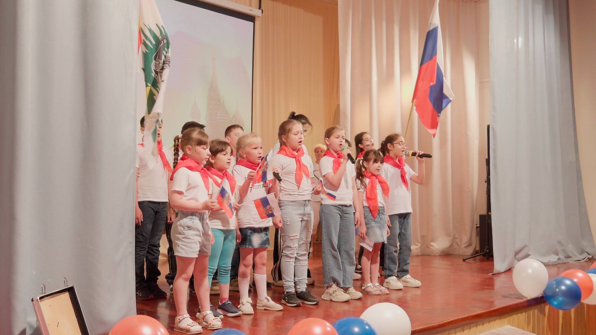 250618 В актовом зале школы № 6 прошло тематическое мероприятие.