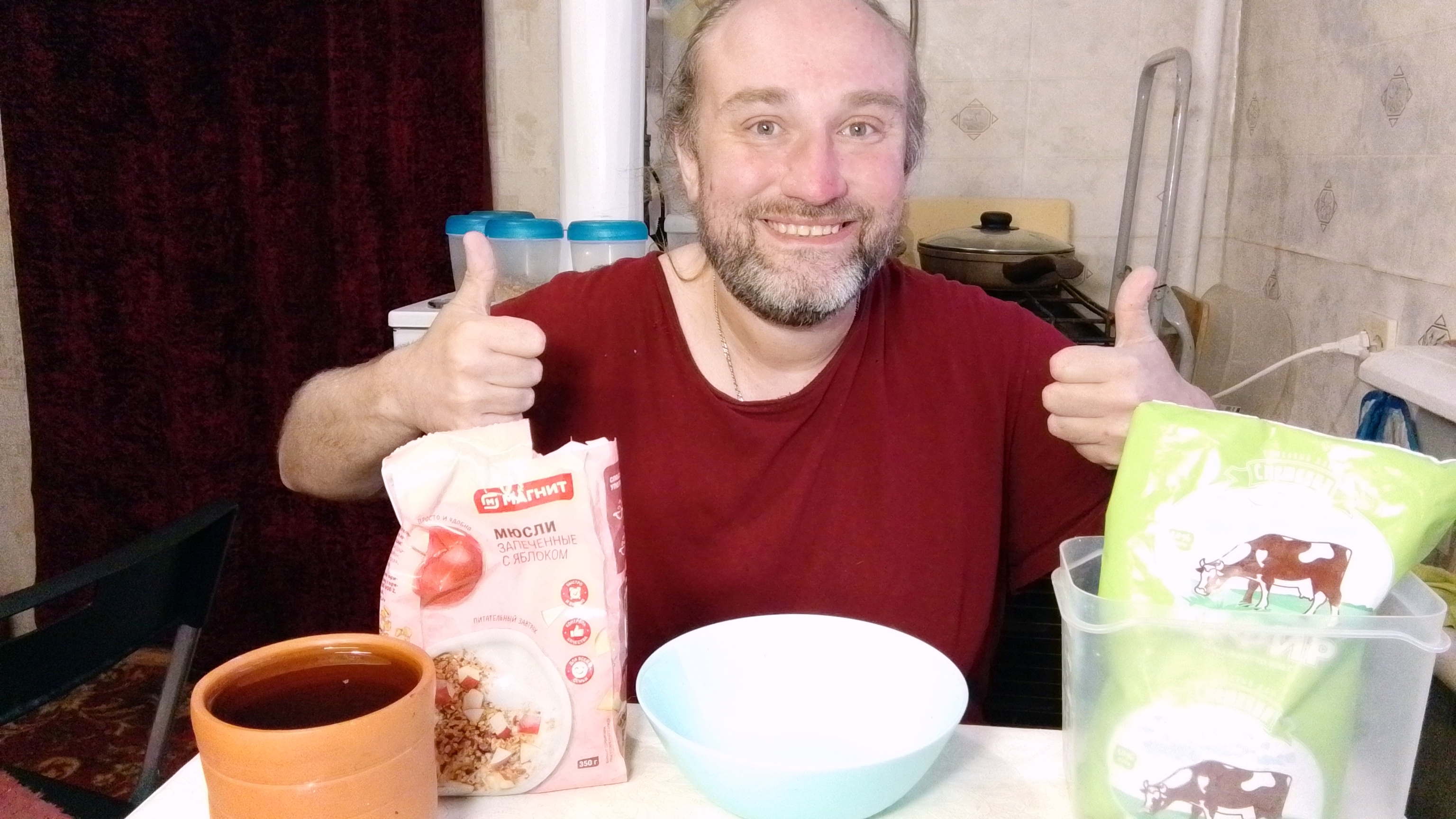 мой скоромный ужин. посиделки на кухне. мукбанг. обжор. еда на камеру. диета. шизофрения.