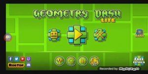 Играю в "Geometry Dash Lite"
