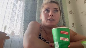 ЕМ ЗЕМЛЯНИКУ ВОСПОМИНАНИЯ О ДЕТСКИХ ЛАКОМСТВАХ