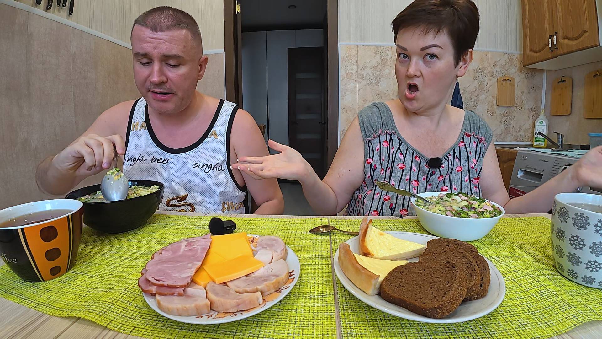 Мукбанг ОТЧИТАЛА Вована за проделки! Как будем ОТМЕЧАТЬ ДР Вована с Роднёй?! Семейный обед в России