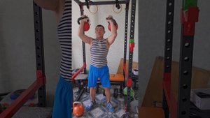 Жим гирь стоя🦾