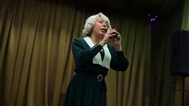 Бывают в жизни краткие мгновения Ирина Зорина-Заря читает свои стихи концертная запись