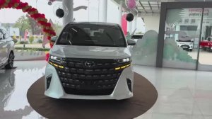 Toyota Alphard Executive Lounge 2025 обзор