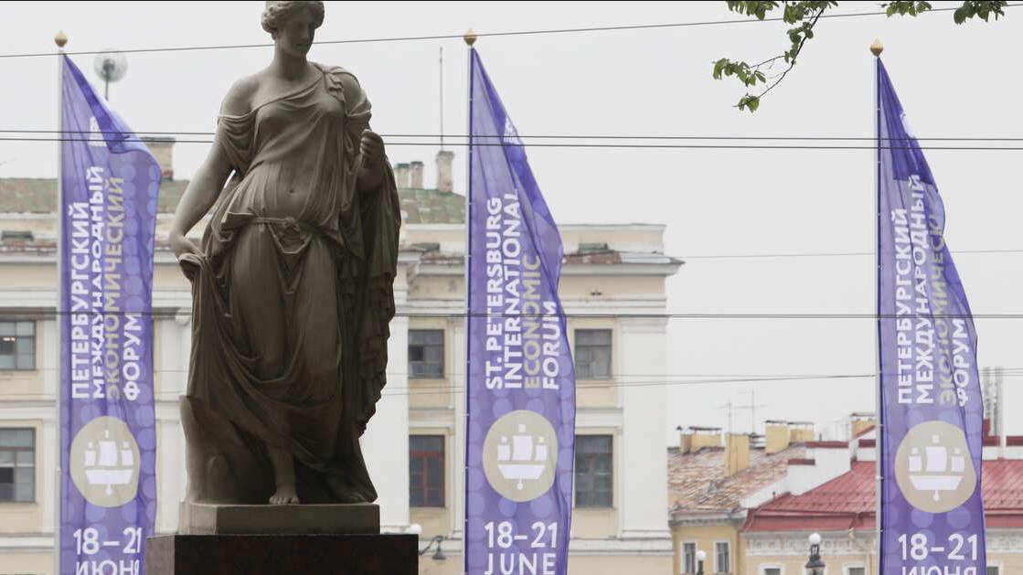 Уникальное вино представили на стенде "Инкермана" на ПМЭФ
