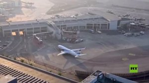 مشاهد لهبوط أول طائرة إسرائيلية في مطار بن غوريون منذ اندلاع الصراع مع إيران