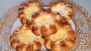 Самая домашняя и нарядная ватрушка с творогом.