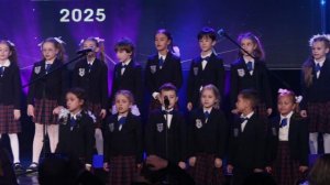 Песня "Мечтай" - Хор первоклассников - Золотая сова 2025