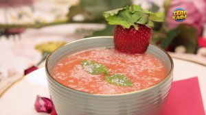 Клубничный суп-пюре с мелиссой. Аппетитное летнее блюдо!