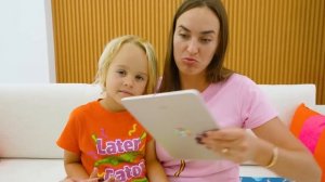 Влад и Ники - Крис и мама исследуют комнаты с видеоиграми - веселые приключения для детей!