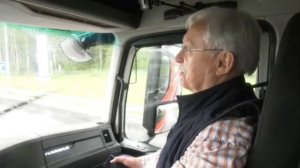 Гендиректор КАМАЗа Когогин едет на беспилотном тягаче