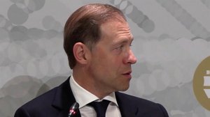 Мантуров объяснил, почему "Вкусно и точка" обогнала по выручке в РФ McDonald's