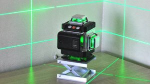 Лазерный уровень , обзор Elitech и ADA. Отличия проф и бытовых