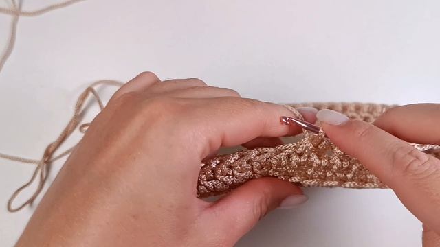 Сумка кросс боди крючком из полиэфирного шнура НитиПитер