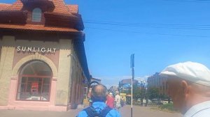 Еду в город. Зоопарк при храме.