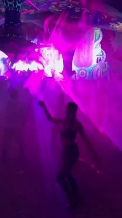 Wait for the DROP… It seems like a dream 🔊🫀
