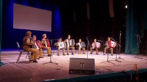 Образцовый ансамбль аккордеонистов"ЭКСПРЕССИЯ"-9 мая-Ретро площадка.
1000168483.mp4