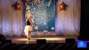 Юлия Абрамова - "Волшебник недоучка" (А. Зацепин, Л. Дербенев)