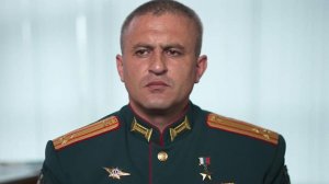 Андраник Гаспарян – Герой России, чье имя сияет золотом в летописи доблести.