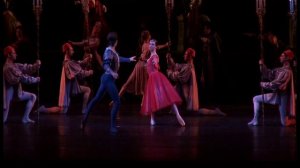 Балеты Ю.Н.Григоровича. Ромео и Джульетта. Акт 1.
Ромео - Артем Овчаренко. Джульетта - Нина Капцова.