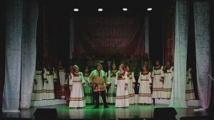 "Отчего так в России берёзы шумят".
Слова Михаил Андреев, музыка Игорь Матвиенко.