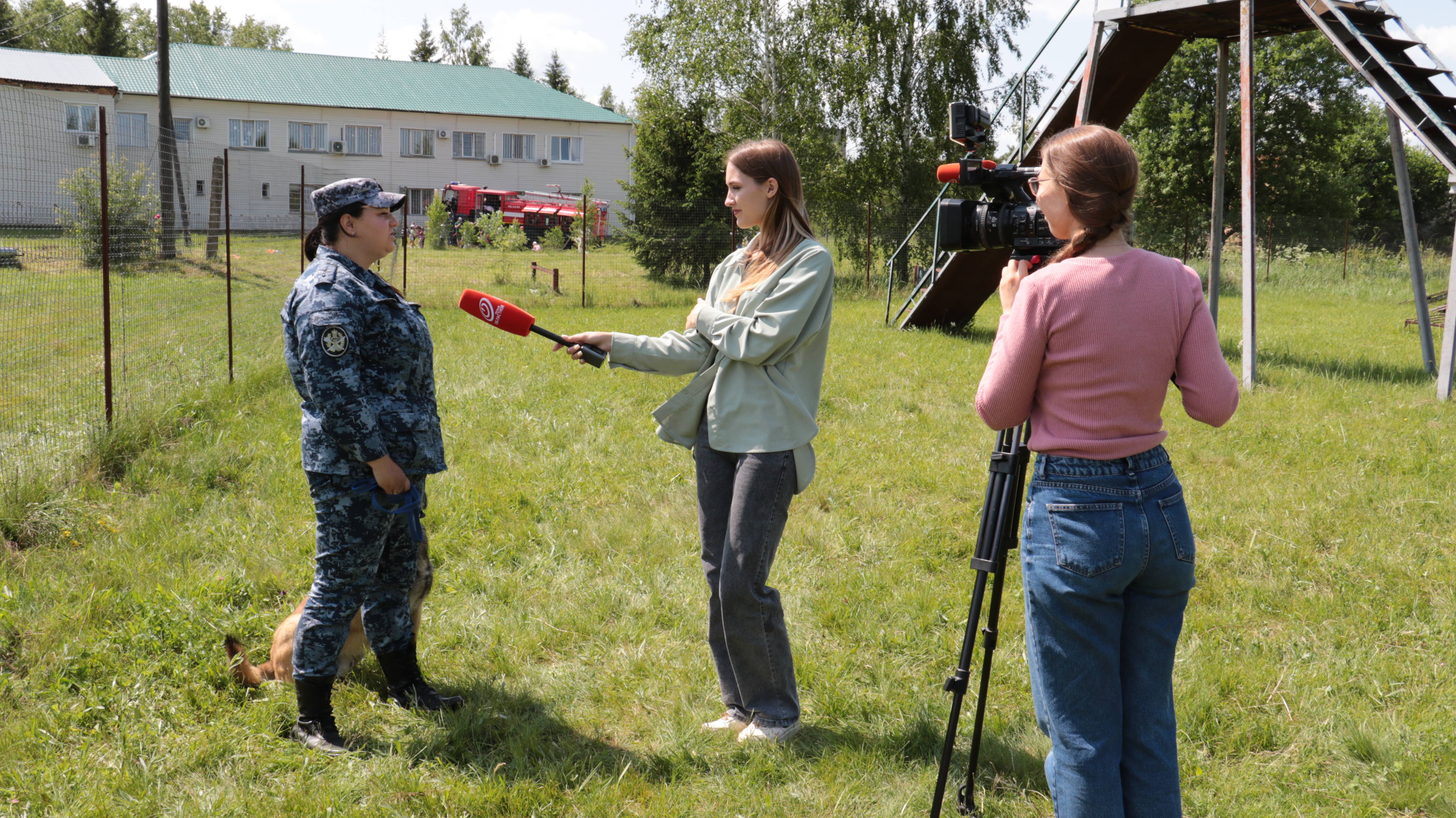 "Первый областной" побывали в гостях у кинологов ИК-5