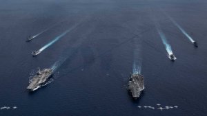 В ход пошли авианосцы: США активно наращивают поддержку Израиля