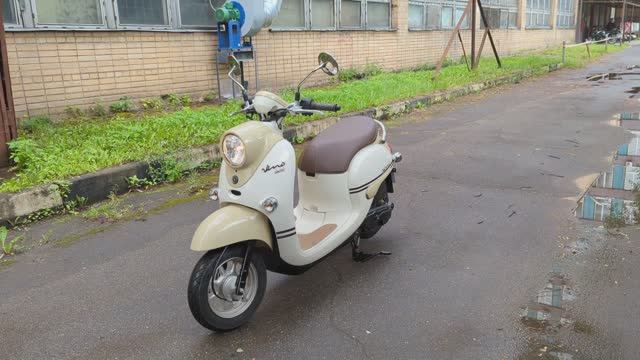 Скутер Yamaha Vino AY02 (121YA42)