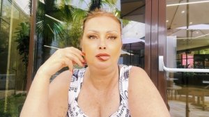 День 4 отдых в Сочи\ Завтрак\ Кучканар явно испытывает зависть к "Халявному" отдыху своей сестры)))