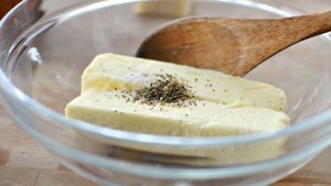 Чесночный хлеб с пармезаном