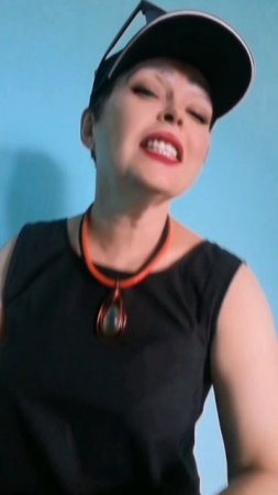Не ревнуйте, а радуйтесь! Самое смешное видео о мужьях ревнивцах! 🎉🤣 #ревность #юмор #смех