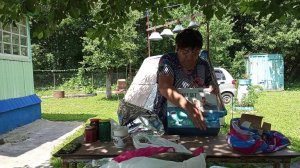 Жизнь в деревне. Дождалась мужа, приехал с подарками от друга