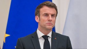 Макрон опубликовал ролик под русскую песню о капибарах