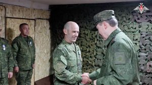 Появились кадры инспекции главой Генштаба Герасимовым группировки ВС РФ "Центр"