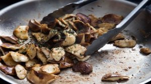 Грибной салат классический