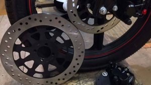 VR-1 250. Передний тормоз.