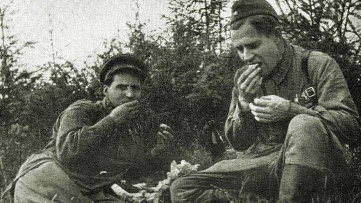 Поэзия 40-х годов ХХ века: Александр Твардовский, Константин Симонов, Алексей Сурков