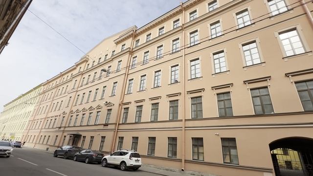 От Прачечного переулка через Львиный мост до Театральной площади - улица Декабристов в Петербурге