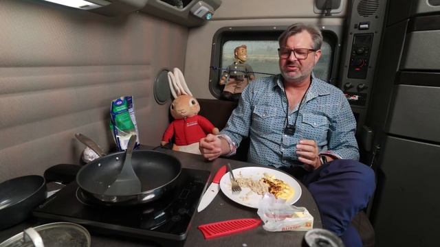 Солнечные батареи могут спасти жизнь, как Алекс Брежнев преодалел Неваду