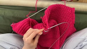 Продолжаю вязать правую полочку KnittingLove