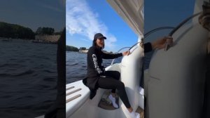 Веселый девичник у Ксении Бородиной.Даже поснимать видео успевают #юмор #бородина #девичник