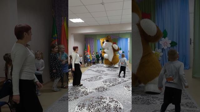 Кот Рудик поздравил Марка с Днём Рождения.mp4