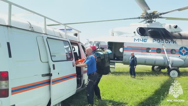 В Северной-Осетии сотрудники МЧС России спасли пострадавшего туриста