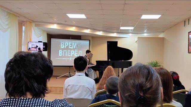 Г.В.Свиридов - "Время - вперёд!" - Полина Лысенко и Дмирий Гончаренко (14 лет)